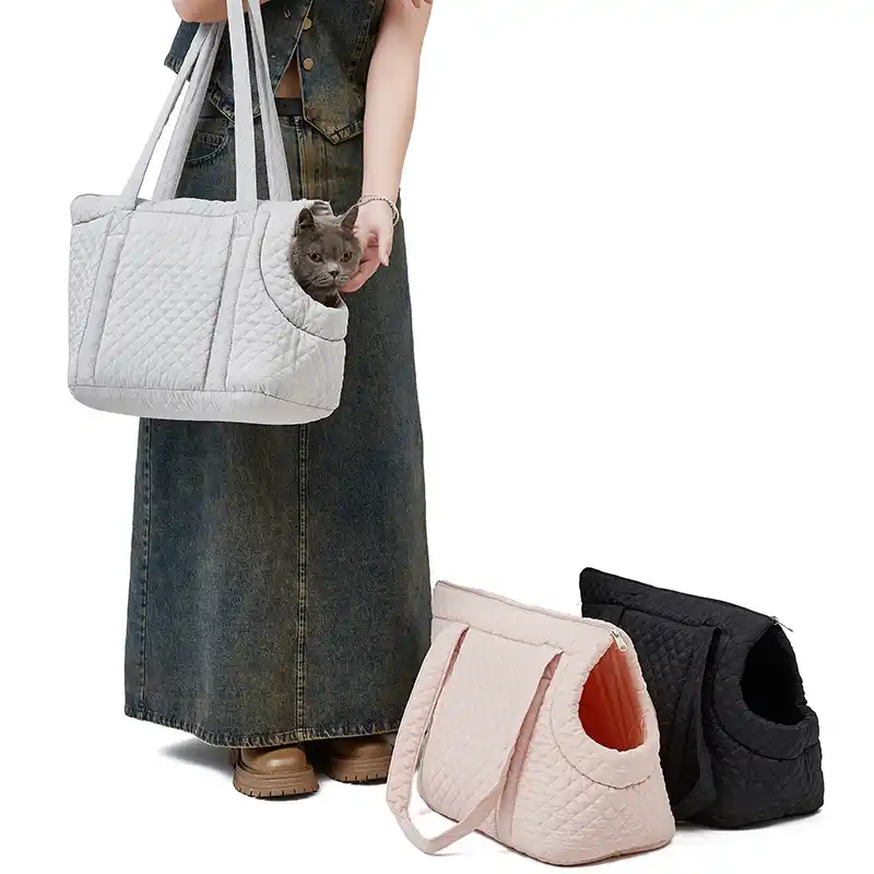 quilted pet shoulder bag - set use